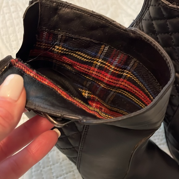 Booties - Picture 2 of 7